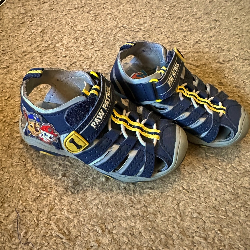 Paw Patrol - toddler/little boy size 7 sandals.